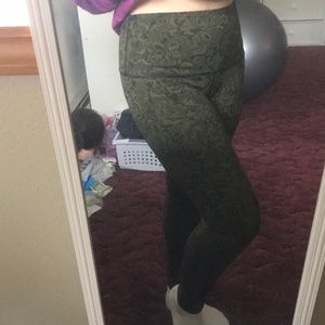 Lululemon wunder under leggings